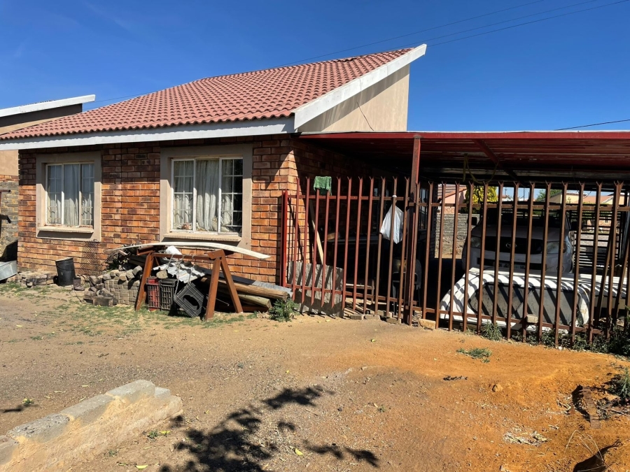 3 Bedroom Property for Sale in Seraleng North West